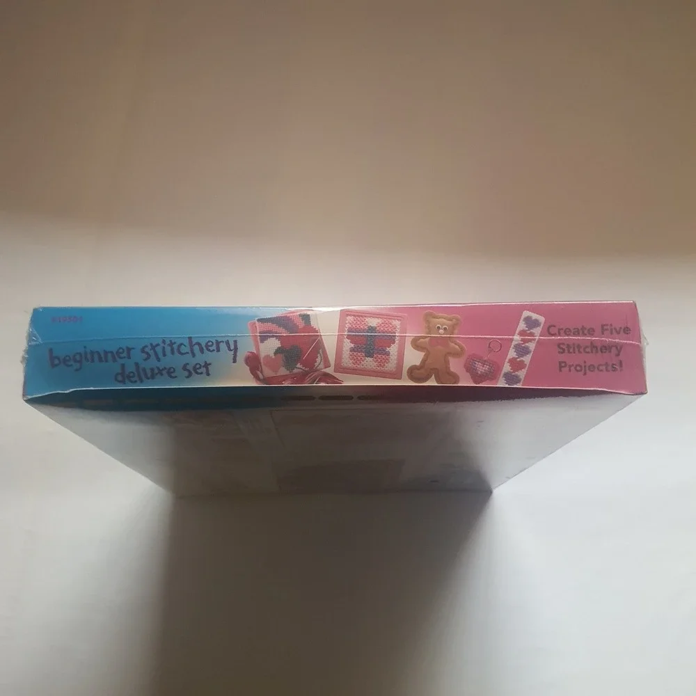 Quincrafts Beginner Stitchery Deluxe Set Needlepoint Cross Stich Sew Canvas Kids